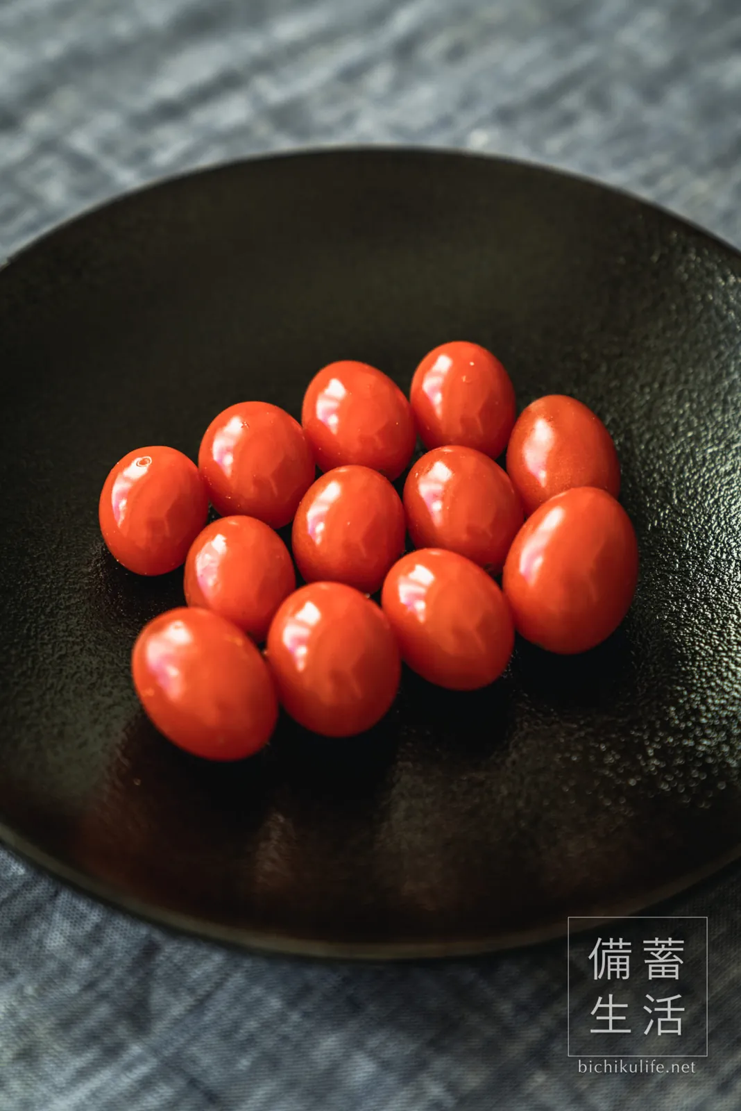 器に盛ったミニトマトのぬか漬け