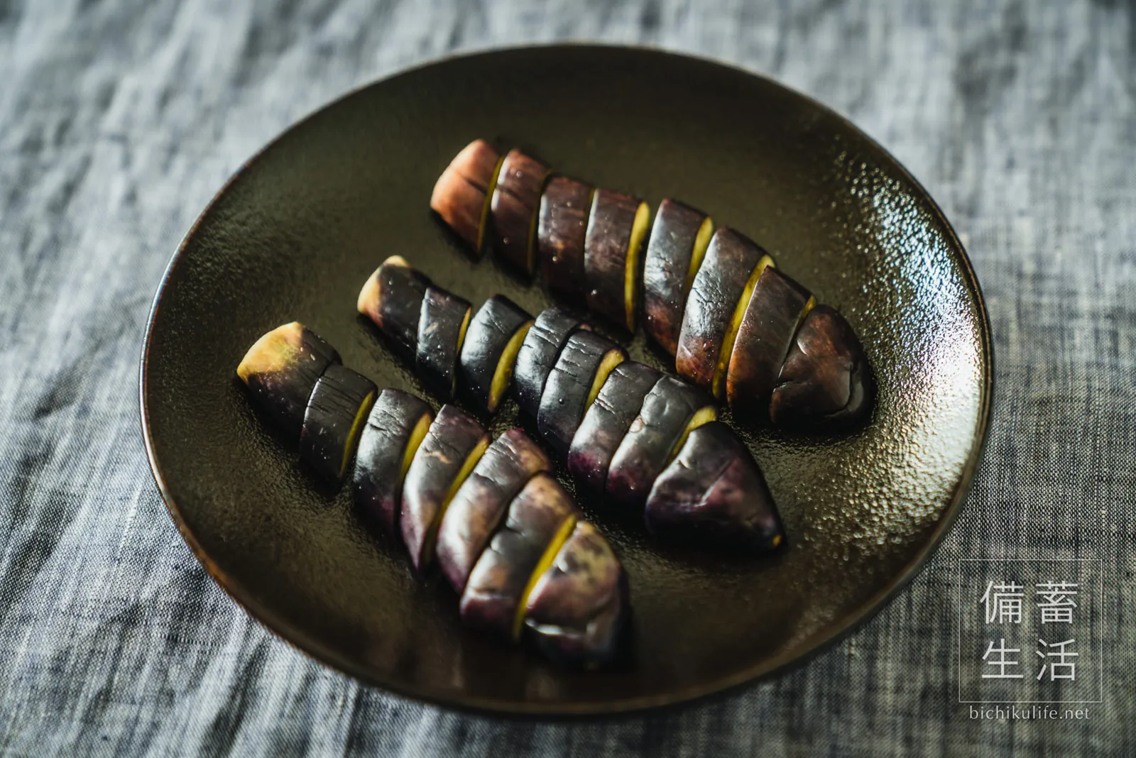 食べやすく切って器に盛ったなすのぬか漬け
