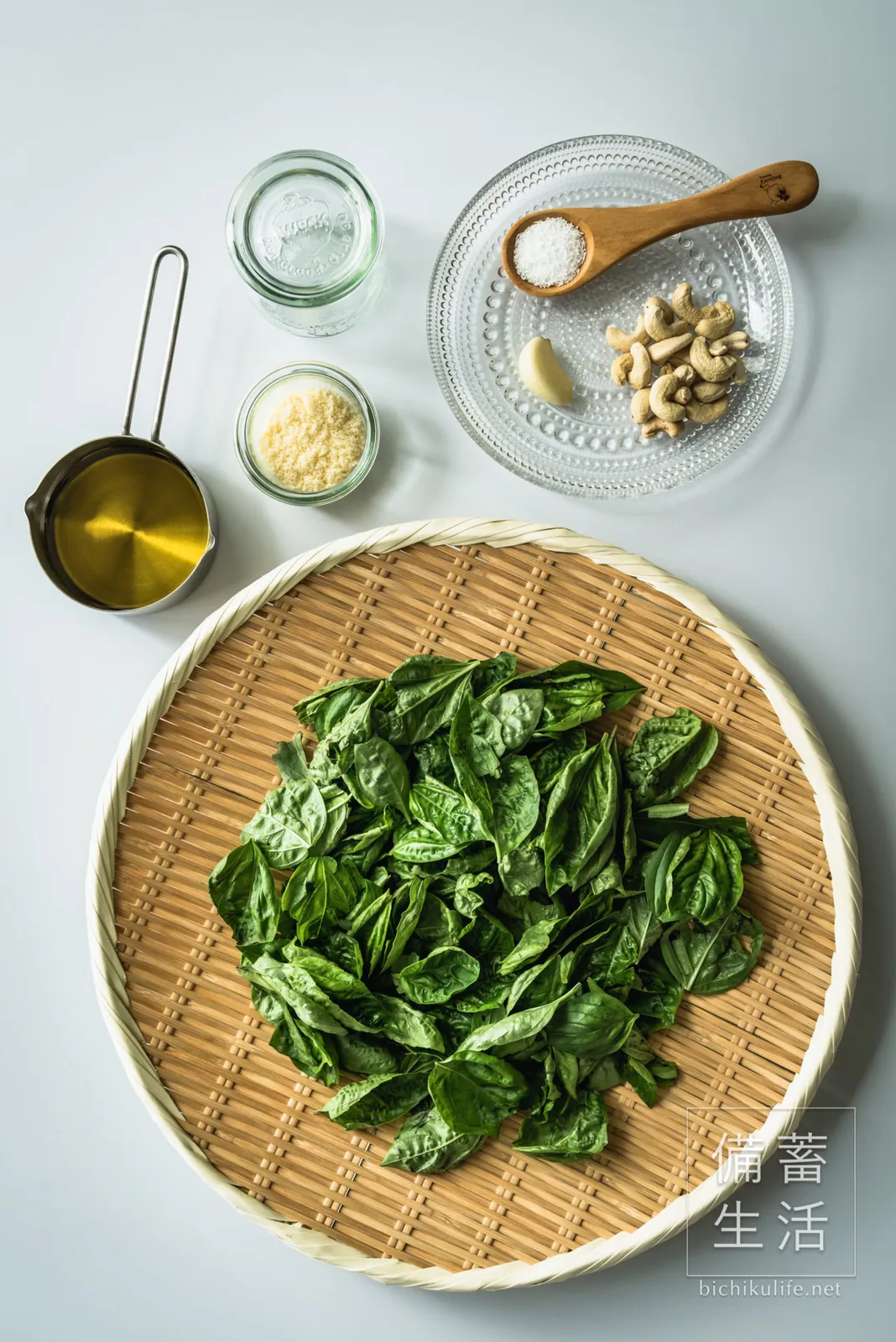 Basil, garlic, nuts, Parmesan and olive oil for basil paste