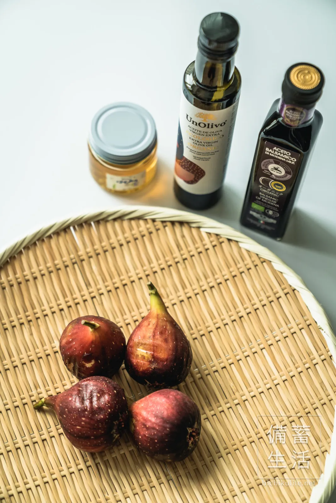 Figs, balsamic vinegar, olive oil and honey