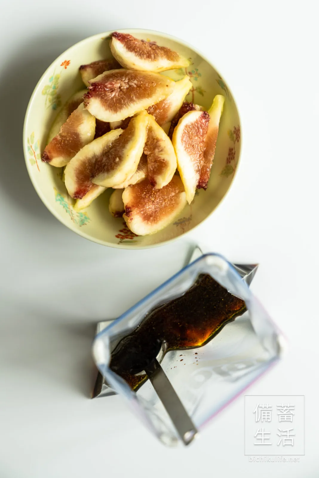 Figs in the balsamic marinade in the bag