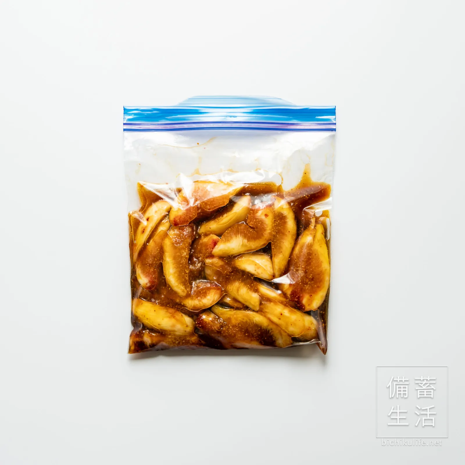 The sealed bag of figs ready to chill